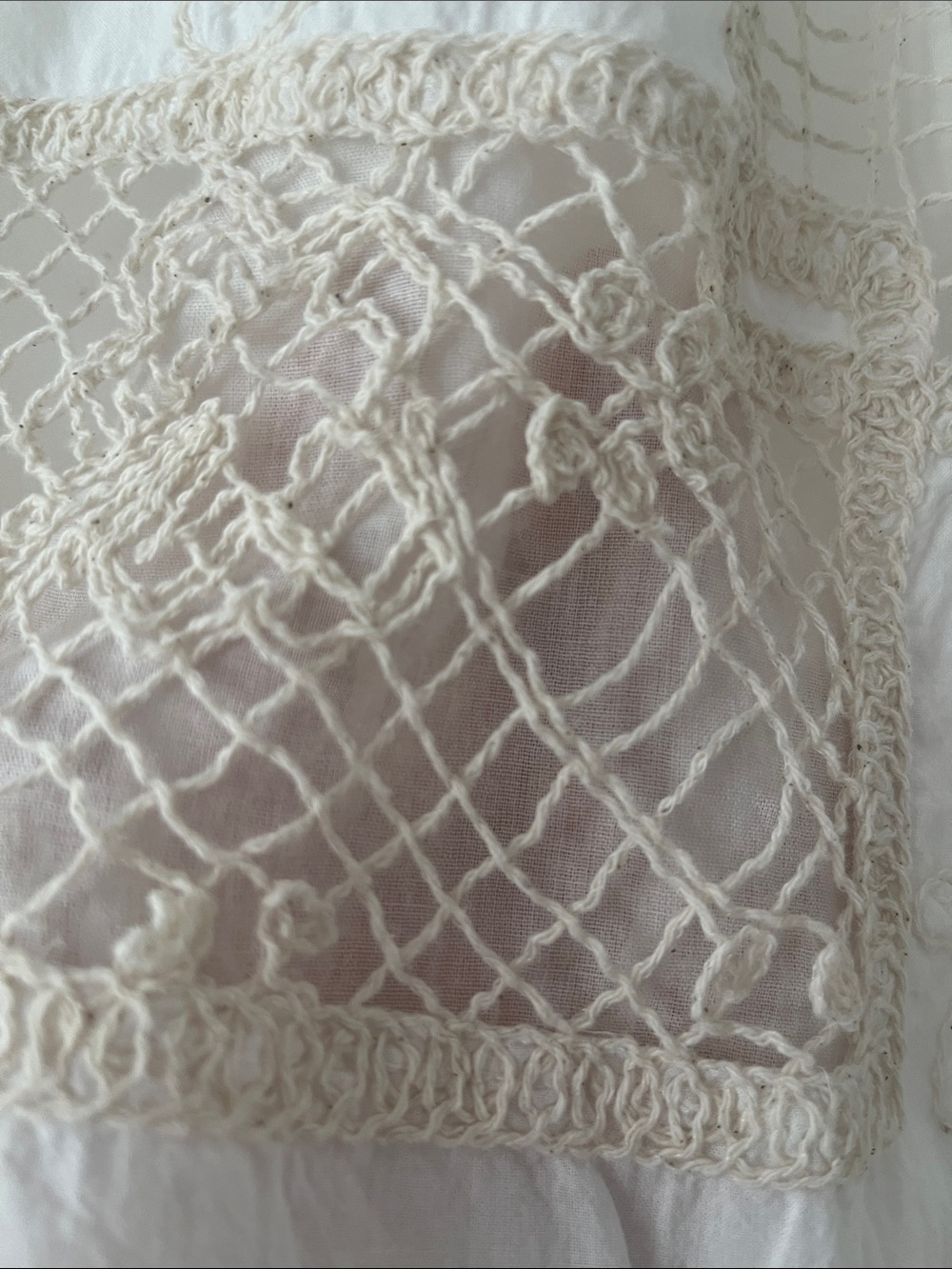 Seek the label Blouse - Picture 6 of 14